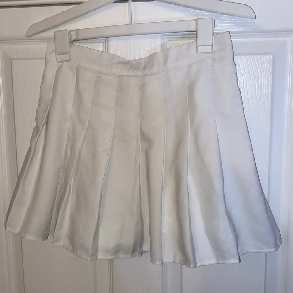 white tennis skirt